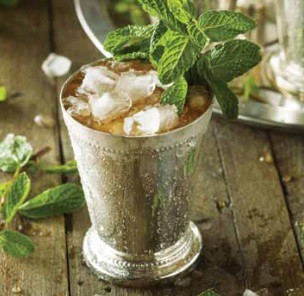 Refresca tus noches de verano con el cóctel Julepe de menta