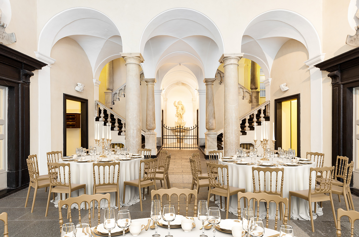 silla napoleón oro y restaurante